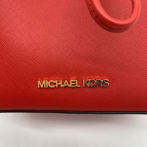 Michael Kors Suri Small Bucket Crossbody/ Flame - Picture 7 of 10